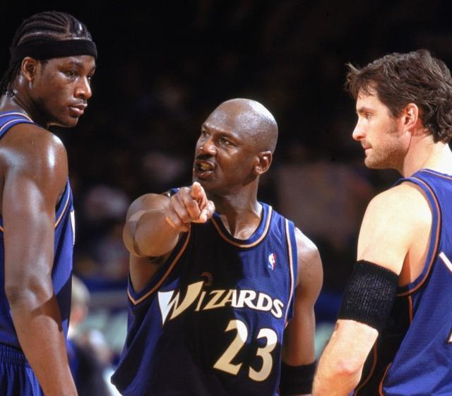 包含球场内幕:幕后策划与比赛准备的鲜为人知的词条 包含球场内幕:幕后策划与比赛准备的鲜为人知的词条