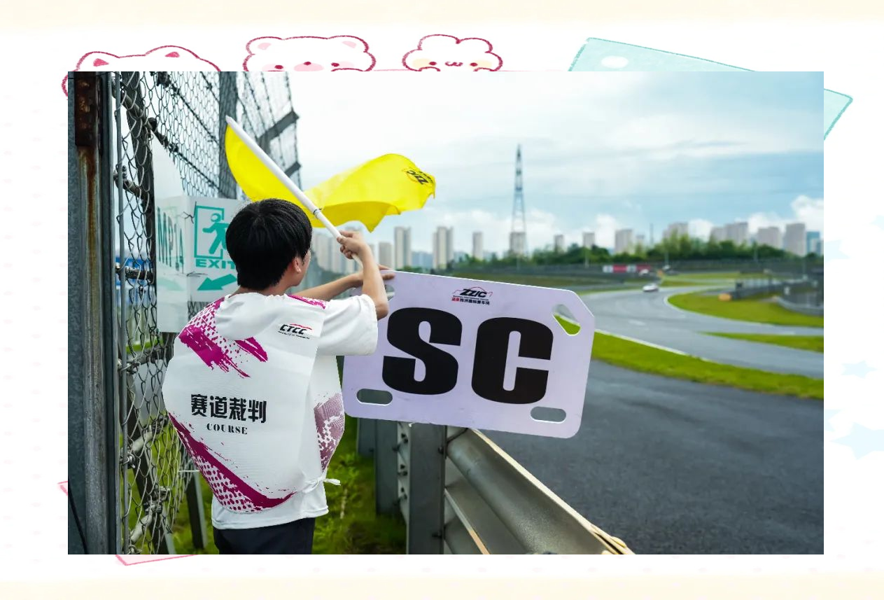 AC Milan官方APP下载-包含车手专访：比赛中的关键时刻的词条