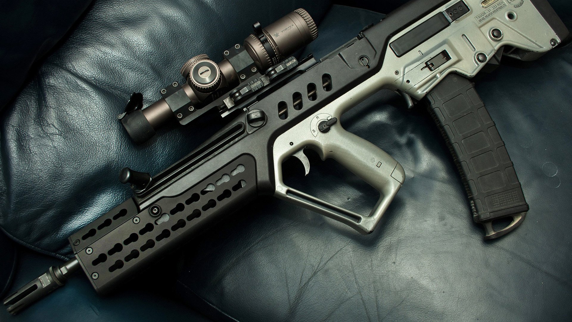 米兰体育正版平台-_猛龙迸发新活力，逐渐走出低谷_，猛龙猛龙