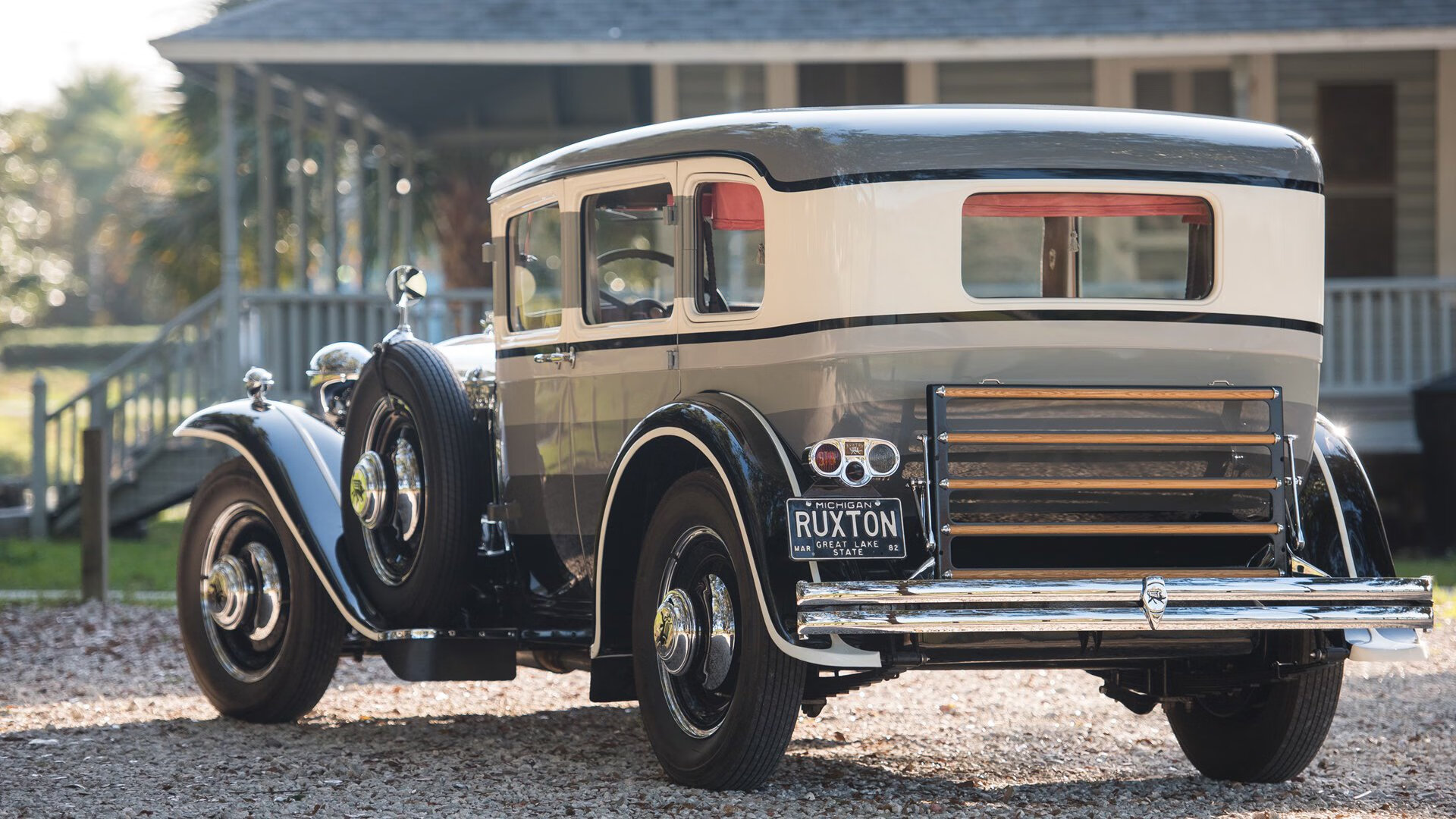 湖人完封尼克斯,全明星赛前哨战中詹姆斯带伤作战,湖人介绍詹姆斯入场视频