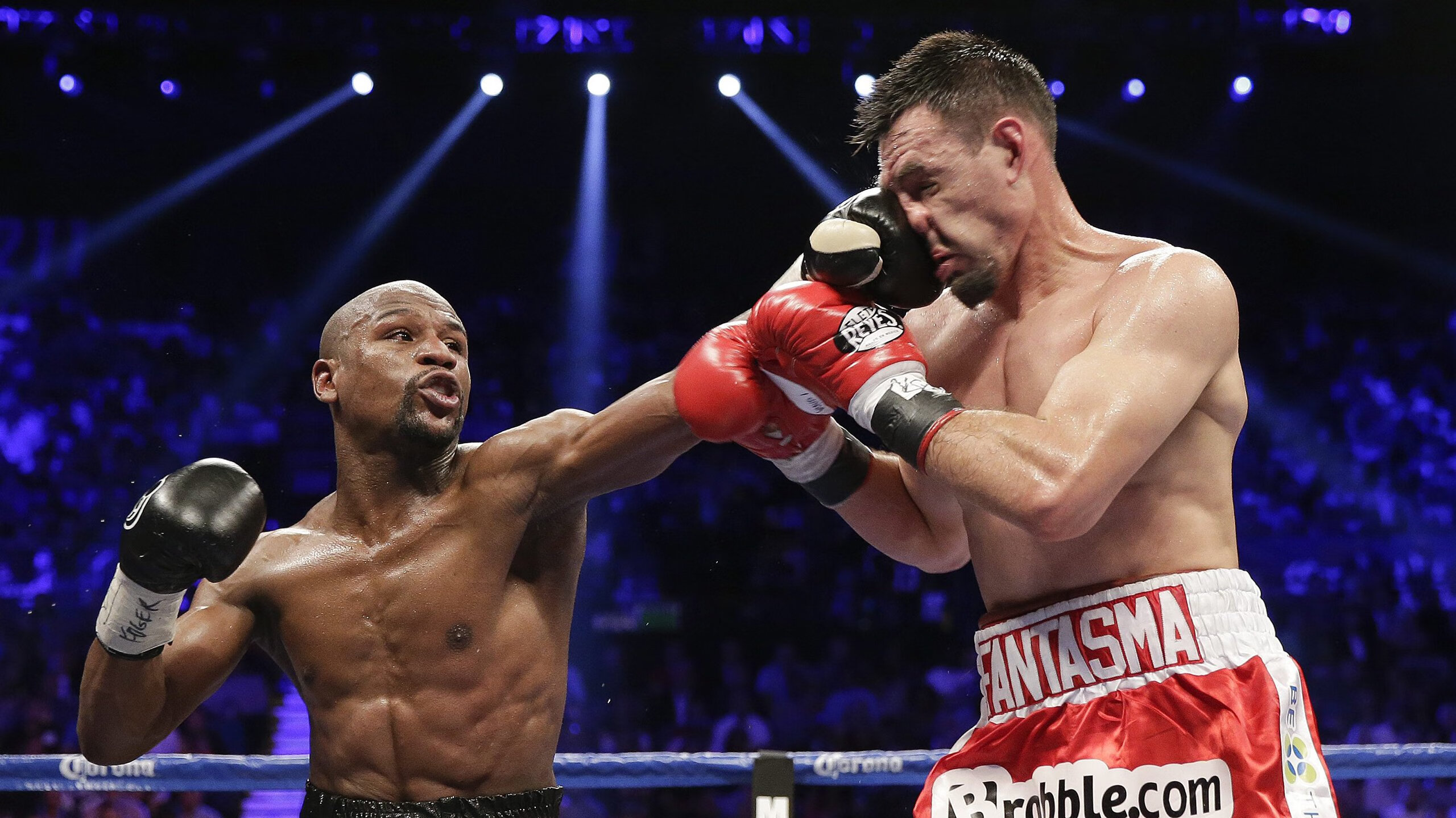 米兰体育官方网站-NBA推出“黑科技裁判眼镜”，提升边线执法准确率，裁判眼睛